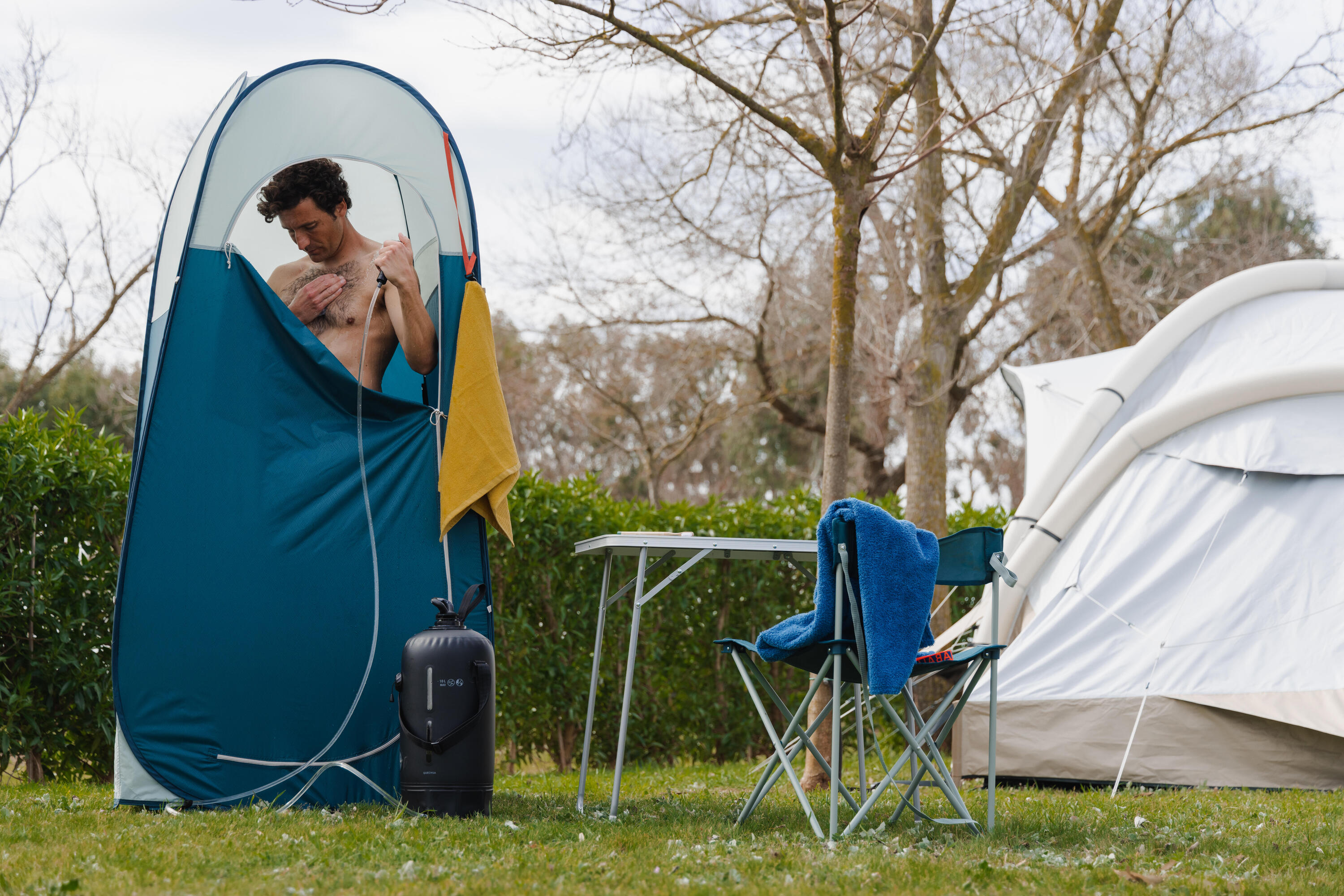 Camping shower tent