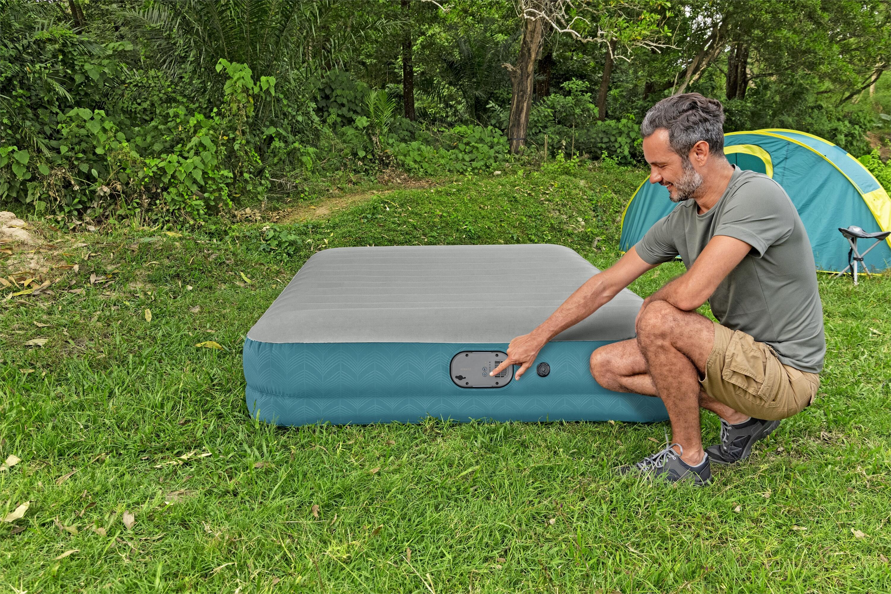 Self-inflating mattress