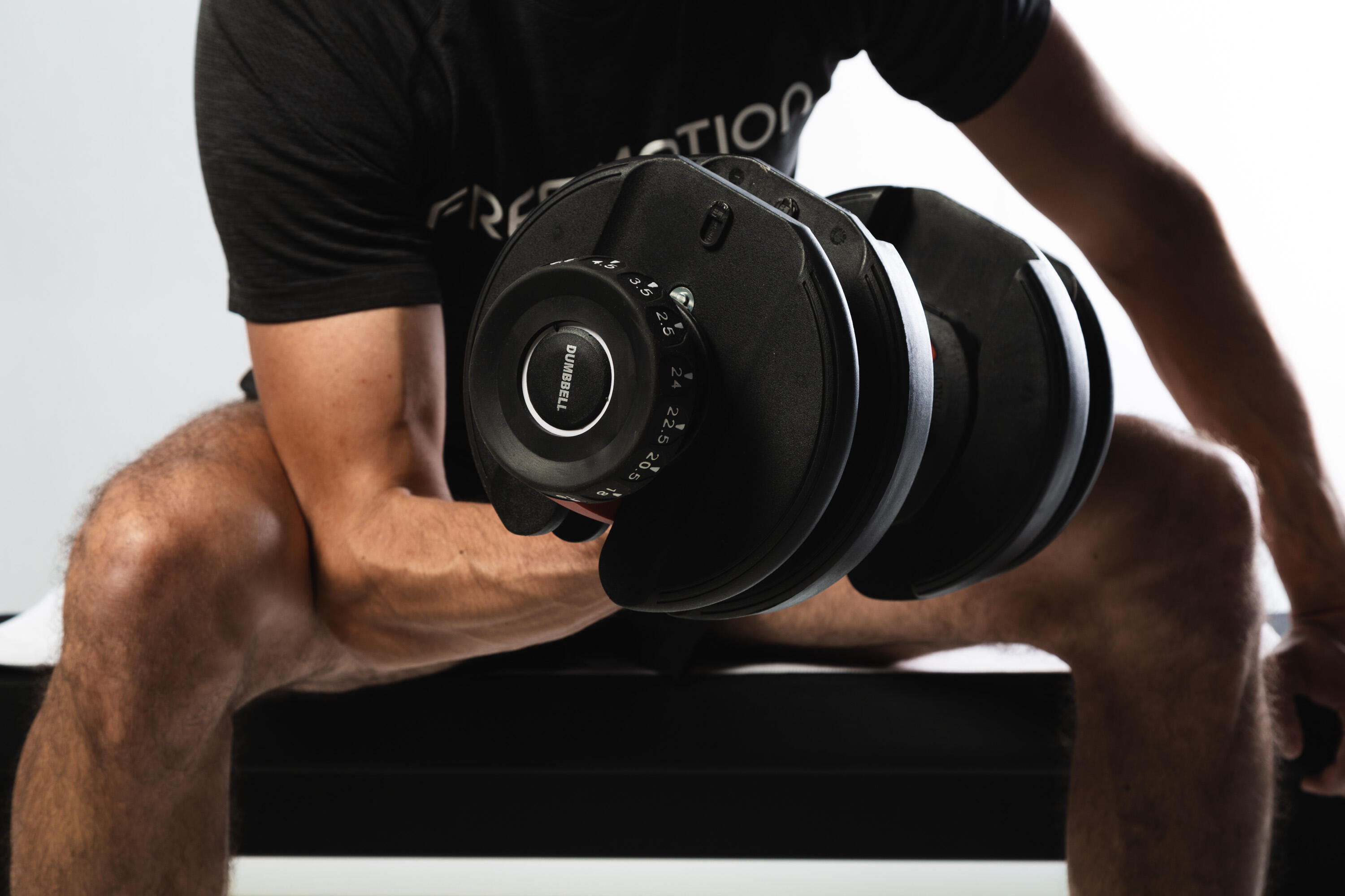 Adjustable dumbbells with quick weight changes